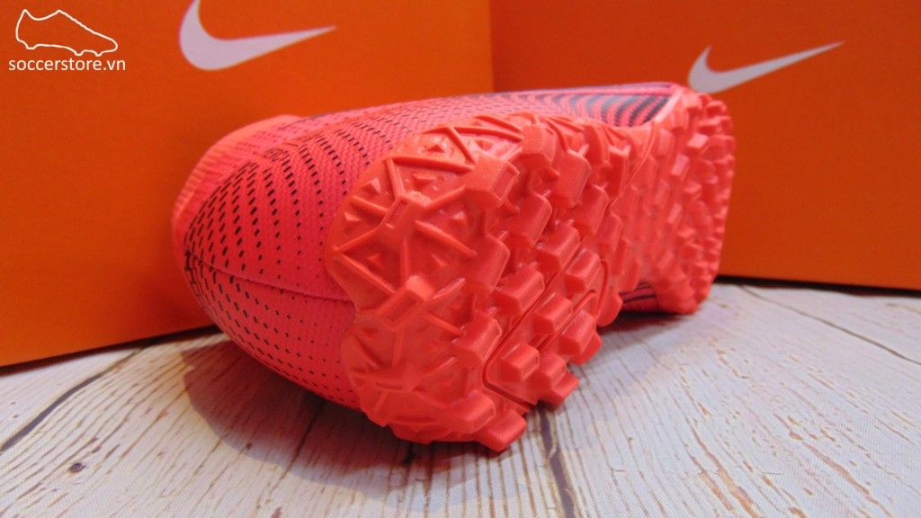 Nike Mercurial Superfly VII Academy TF- Laser Crimson/ Black AT7978-606