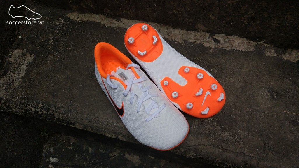 Nike Mercurial Vapor XI Academy Kids FG- White/ Metallic Cool Grey/ Total Orange AH7349-107