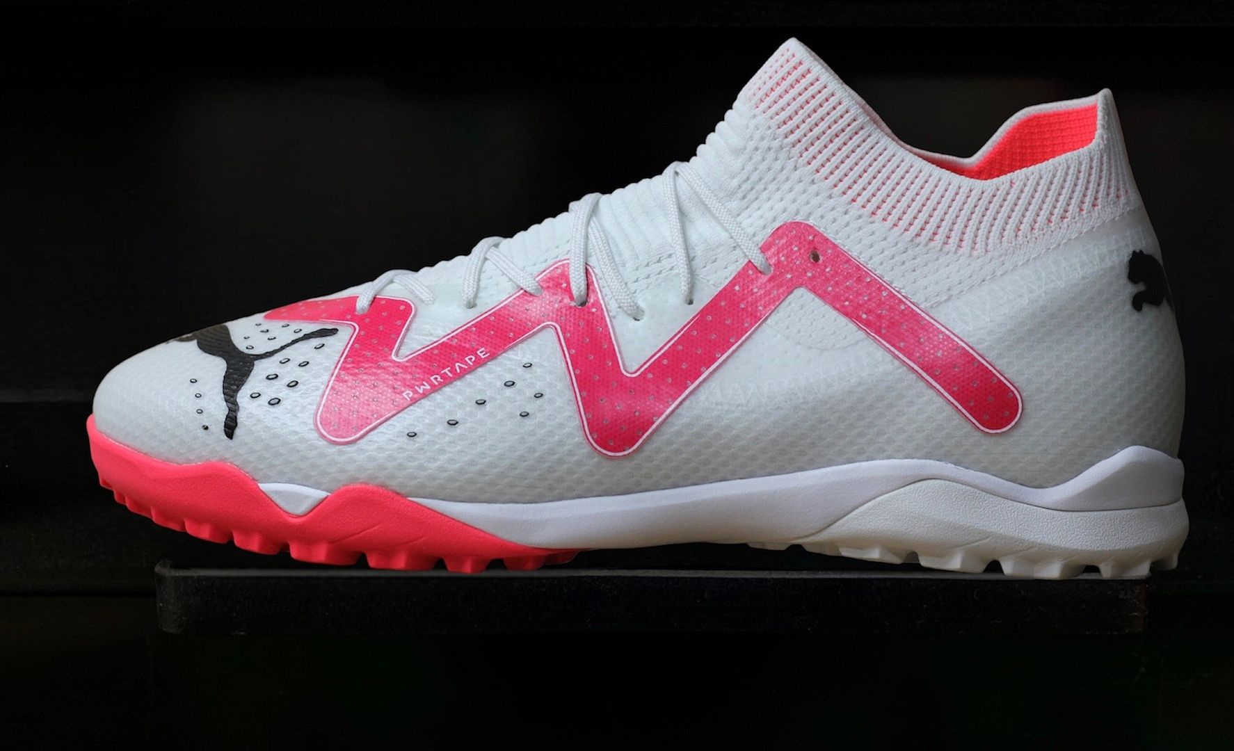 Puma Future Ultimate Cage TF Breakthrough pack màu trắng đỏ 107364-01