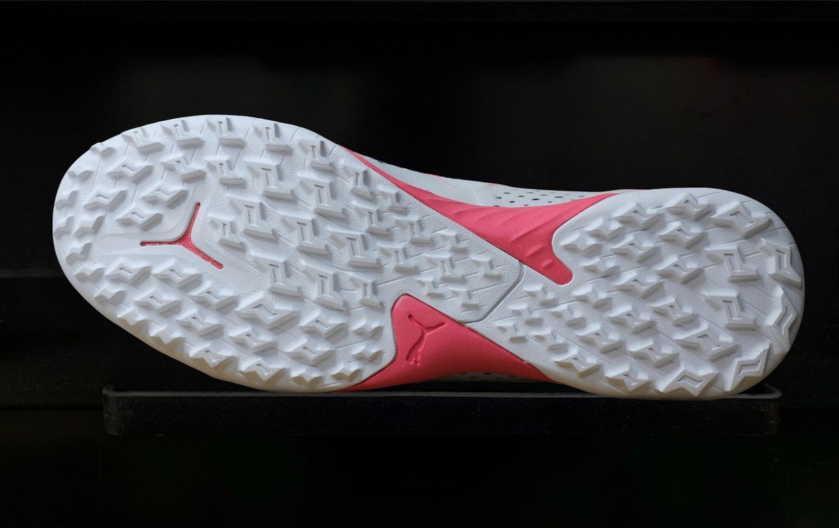 Puma Future Match TF Breakthrough pack màu trắng đỏ - 107374-01
