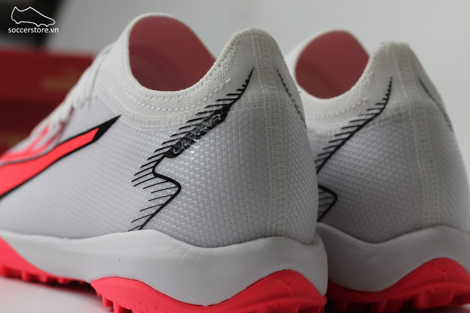 Puma Ultra Match TF Breakthrough pack màu trắng đỏ - 107521-01