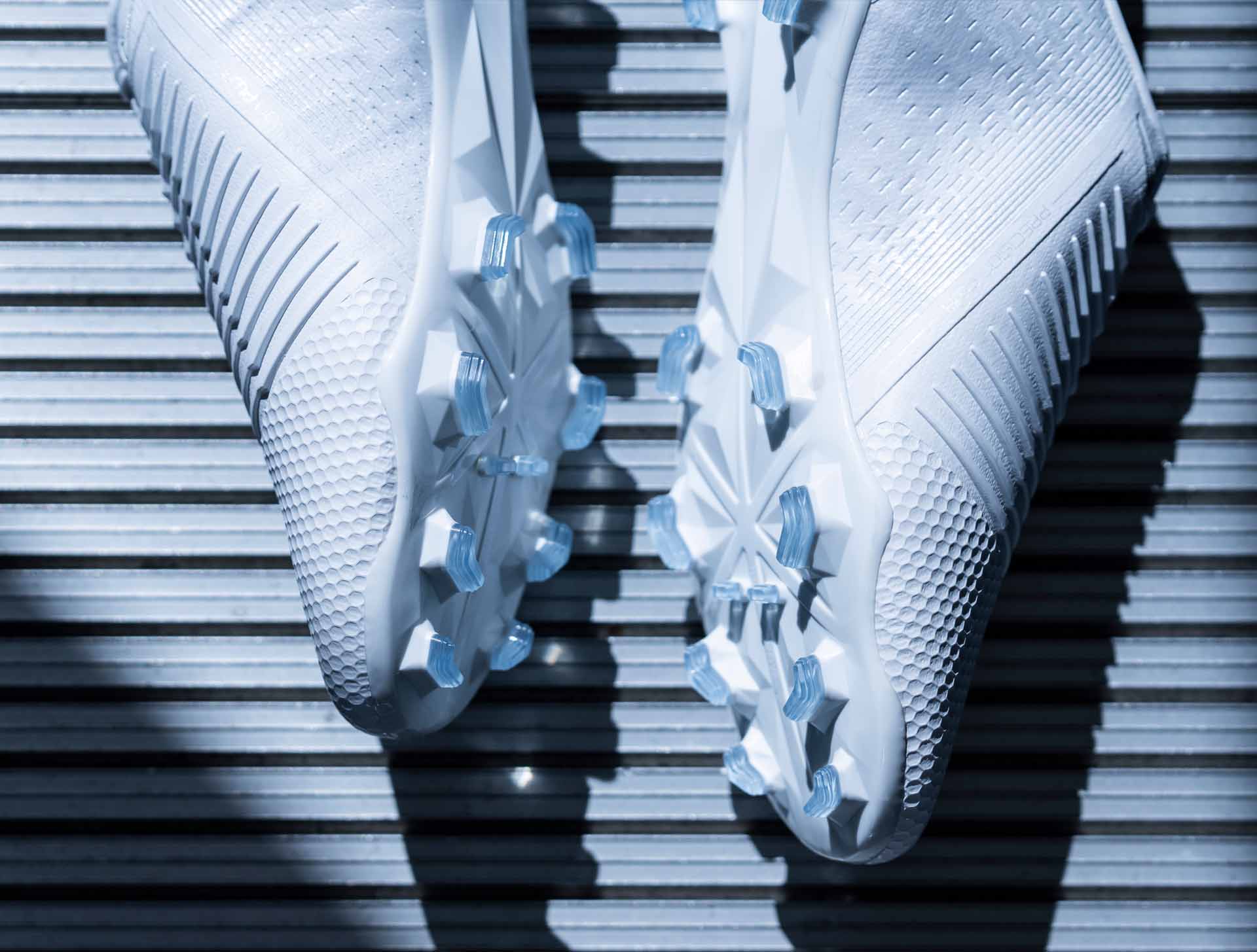 giày đá bóng Nike Phantom VNM Nuovo White