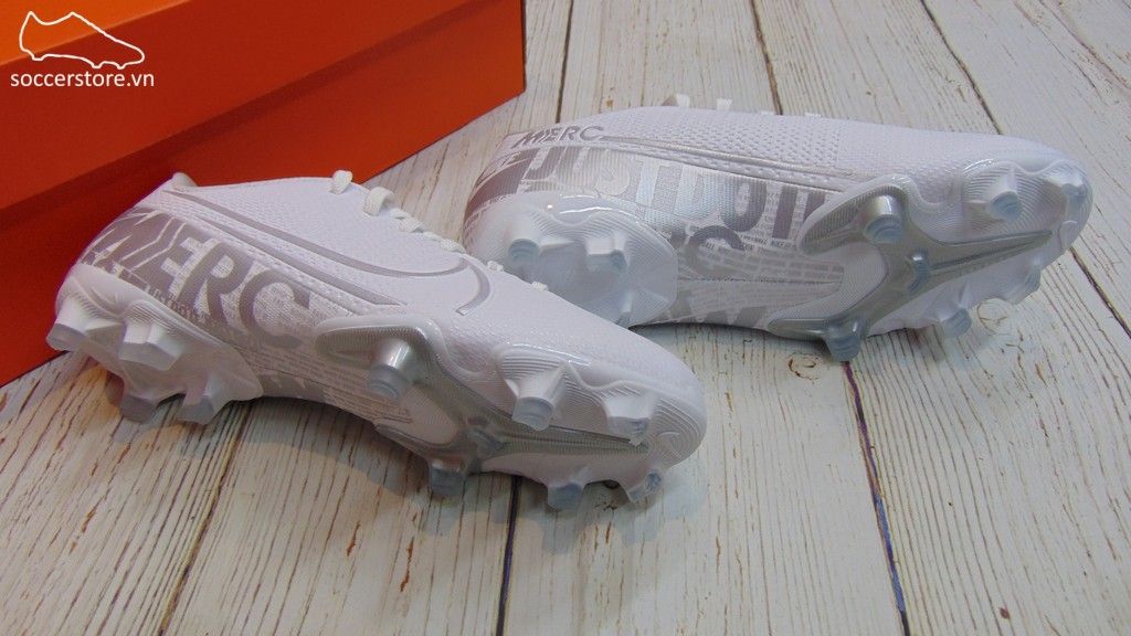 Nike Mercurial Vapor XIII Academy Kids FG/MG- Whie/ Chrome/ Silver Metallic AT8123-100
