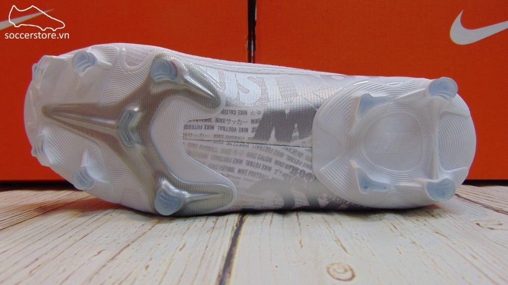 Nike Mercurial Vapor XIII Academy Kids FG/MG- Whie/ Chrome/ Silver Metallic AT8123-100