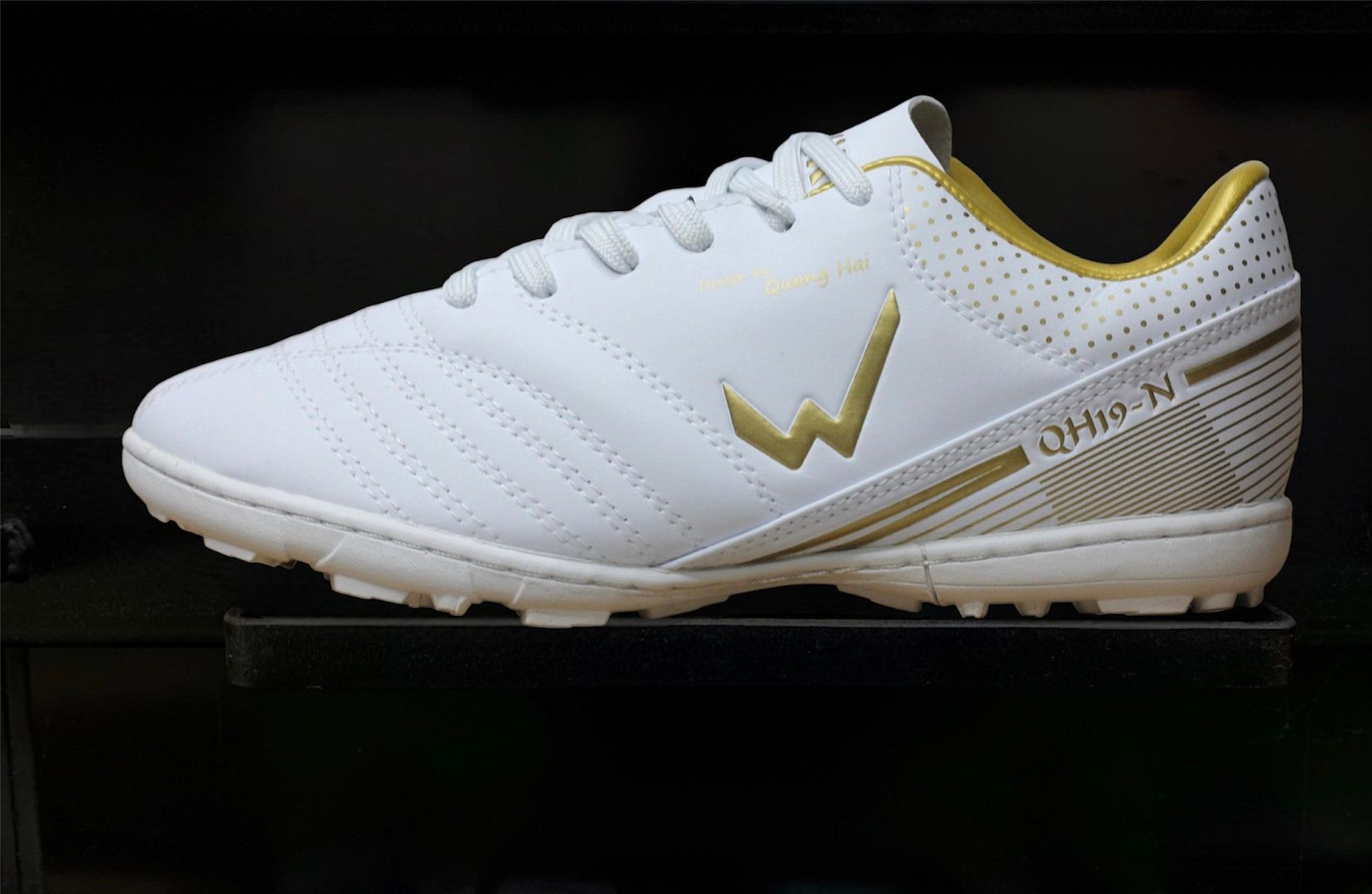 Giày bóng đá trẻ em Wika QH19 NEO màu trắng đồng