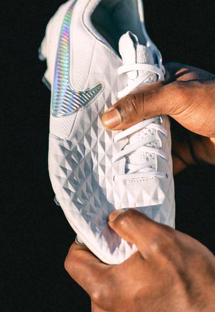 Đánh giá giày Nike Tiempo Legend 8