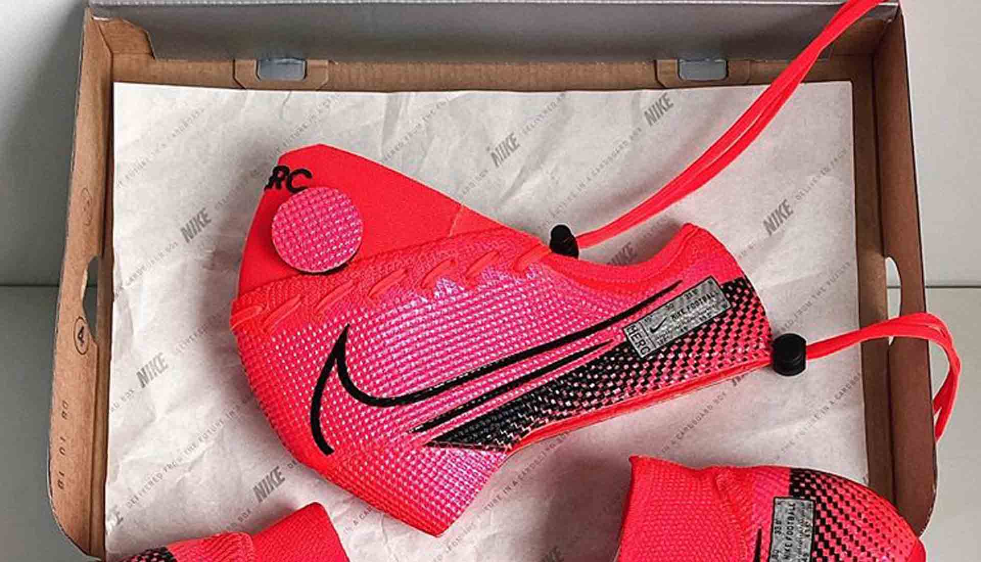 Khẩu trang Nike Mercurial Superfly VI Elite FG- Laser Crimson/ Black