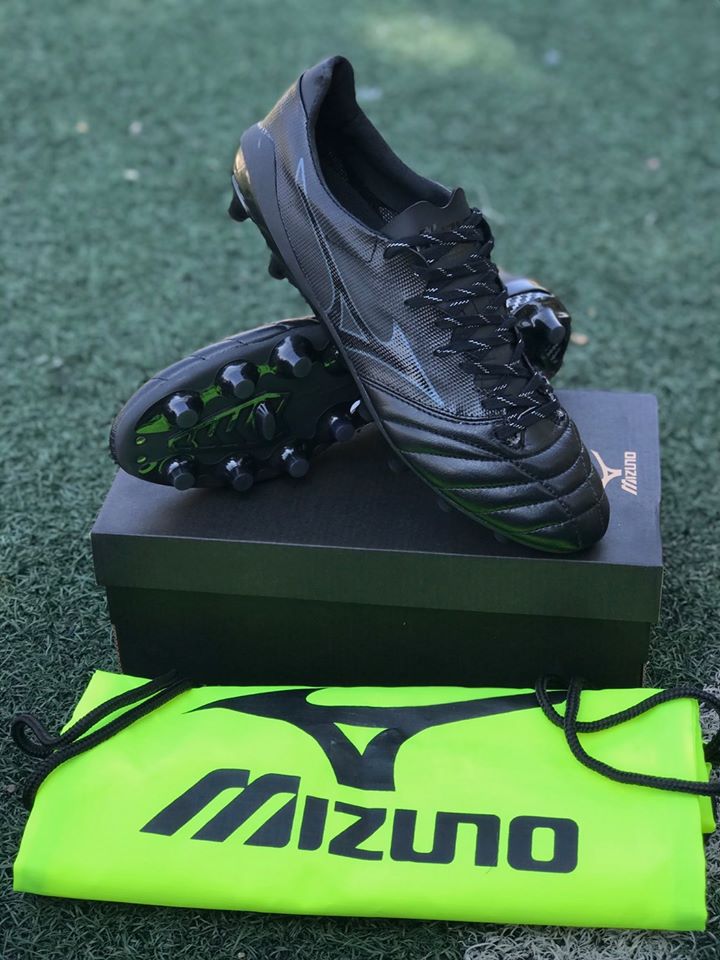 6 lí do nên mua giày Mizuno Morelia Neo KL II