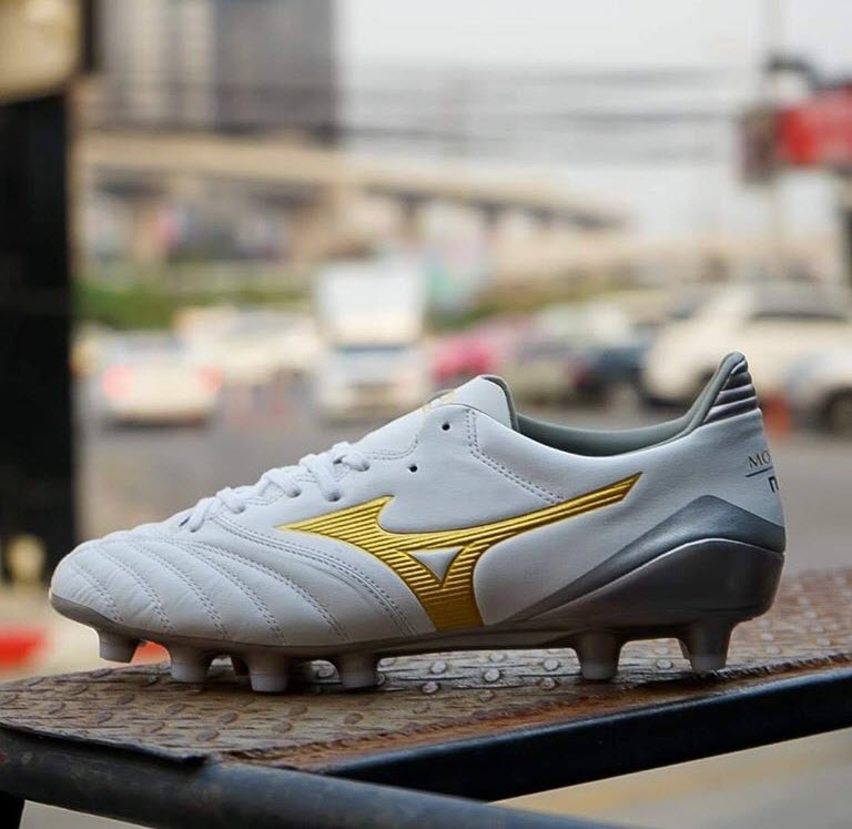 6 lí do nên mua giày Mizuno Morelia Neo KL II