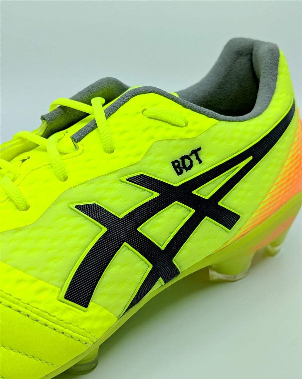Đánh giá giày Asics Ultrezza AI