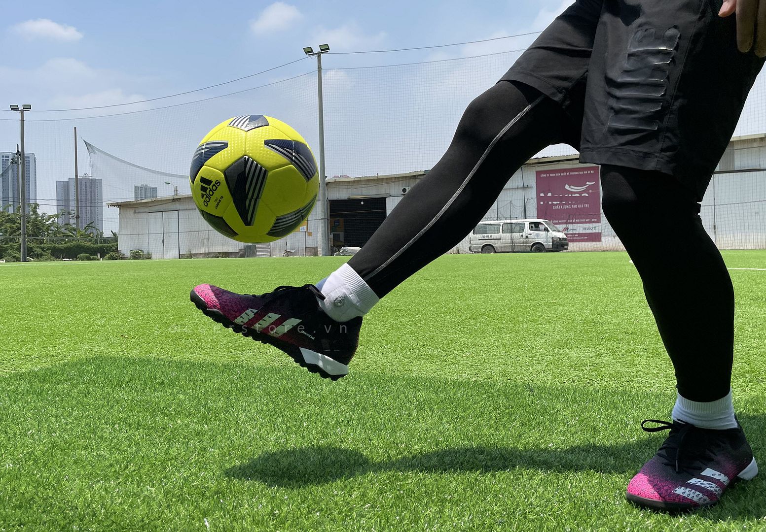 Giày bóng đá Adidas Predator Freak .3 L TF Superspectral FW7520