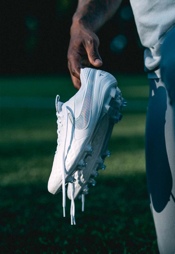 Đánh giá giày Nike Tiempo Legend 8