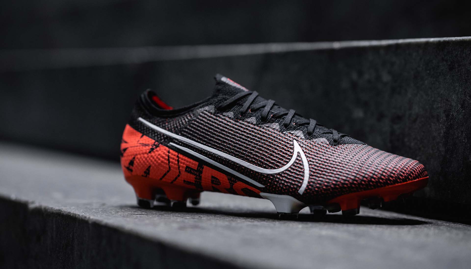 Nike Mercurial Vapor 13 Single day ngày lễ độc thân