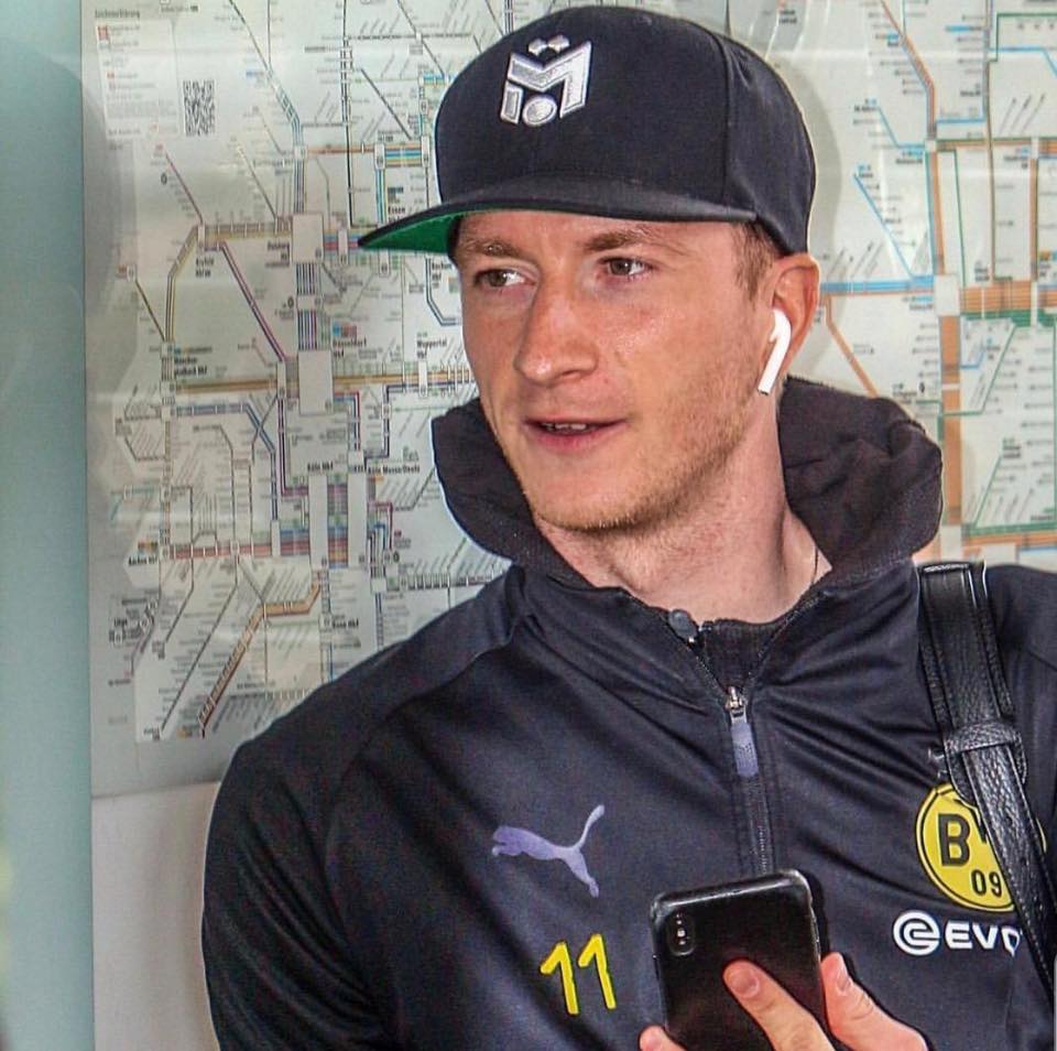 Marco Reus sử dụng thương hiệu M10 của Ozil
