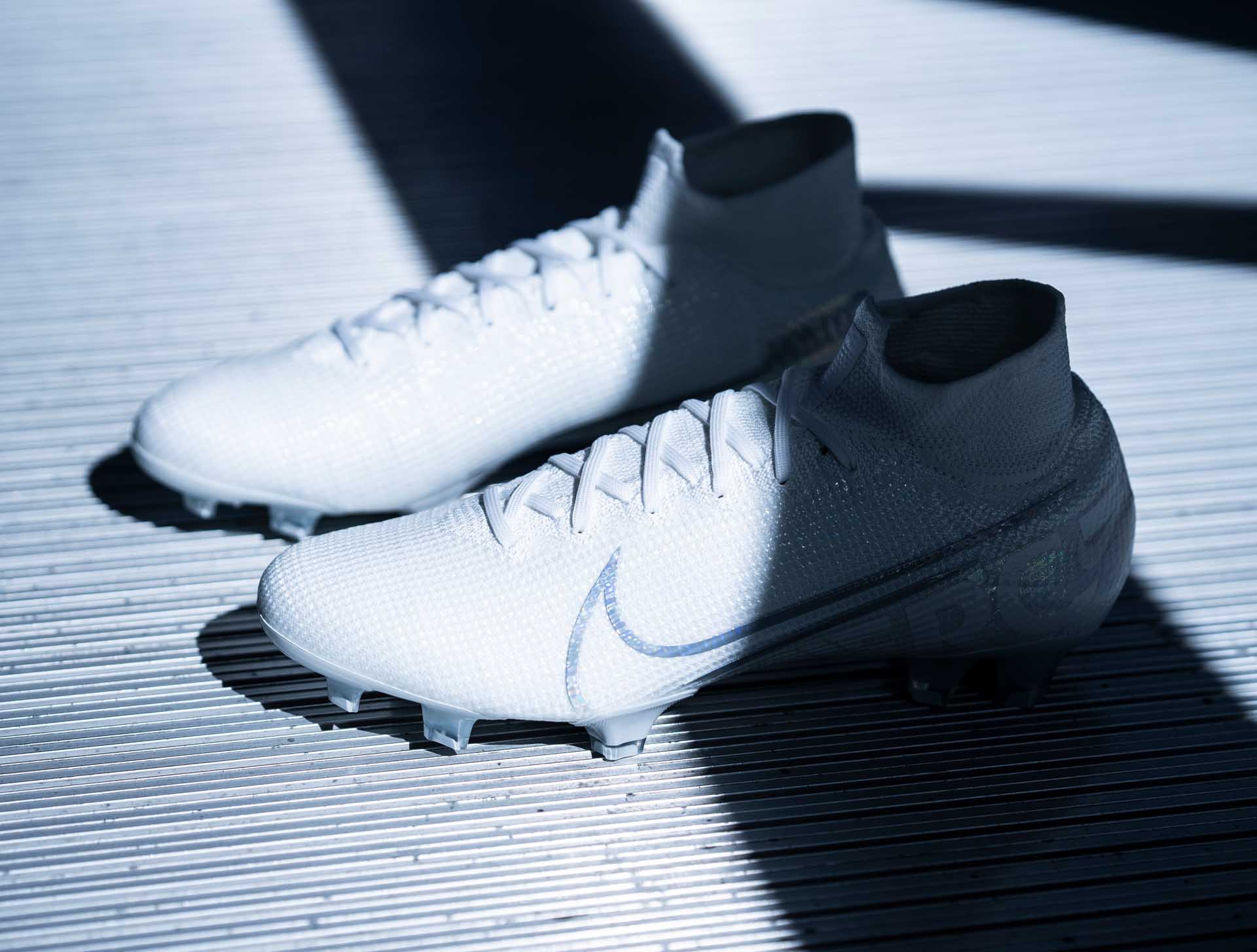 Nike ra mắt bộ sưu tập giày đá bóng Nike Nuovo White