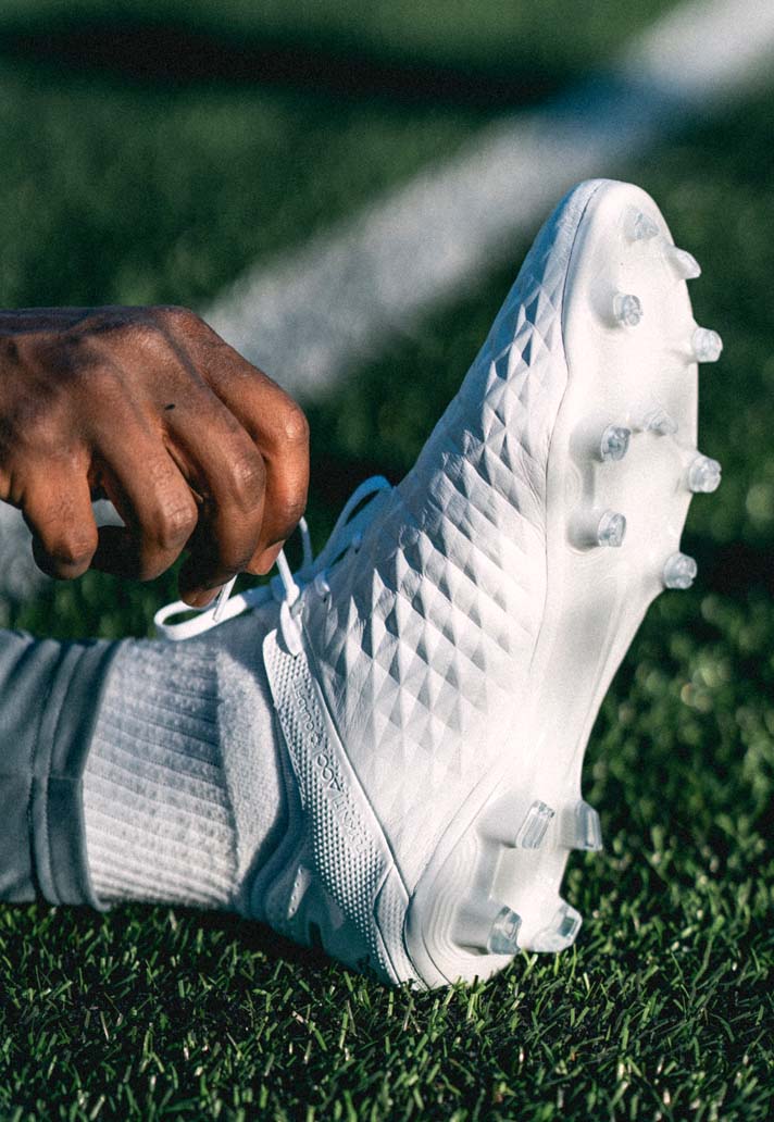 Đánh giá giày Nike Tiempo Legend 8