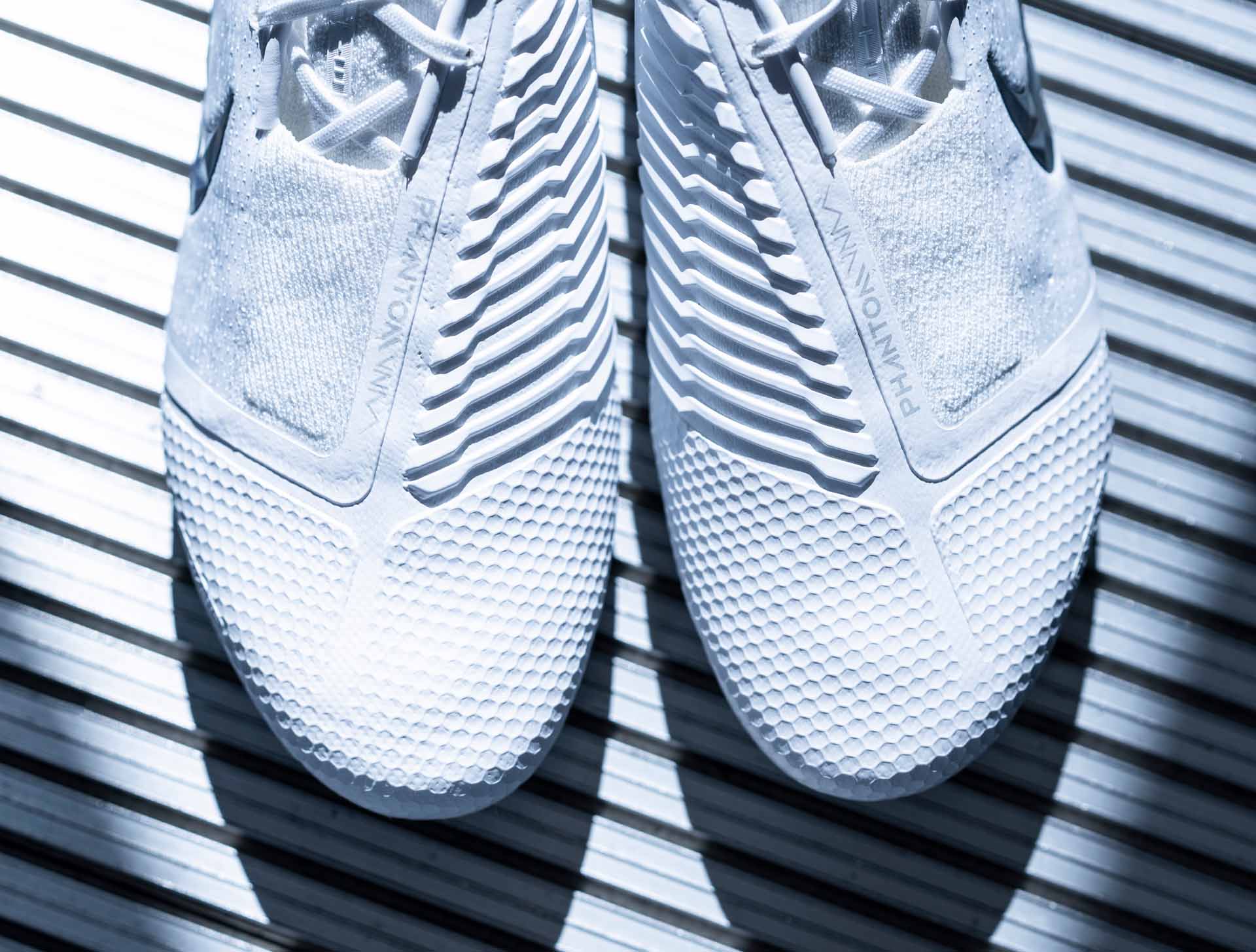 giày đá bóng Nike Phantom VNM Nuovo White