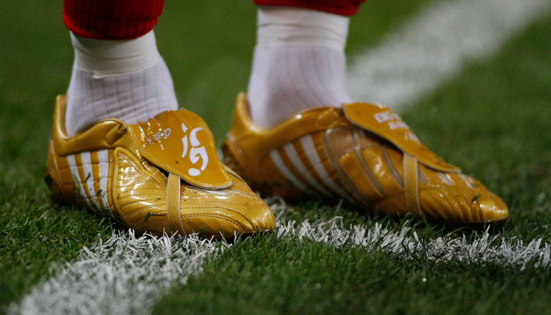 Adidas Predator Powerswerve