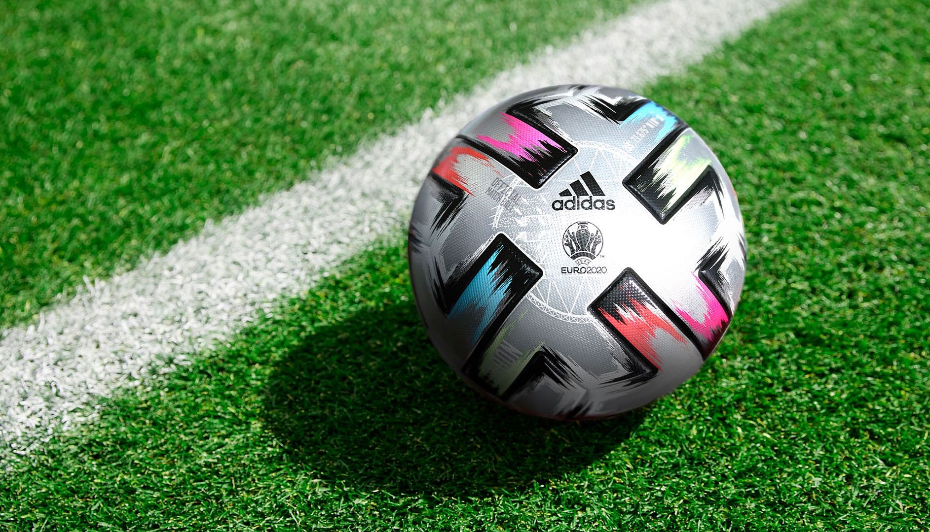 Bóng Adidas Uniforia Finale Euro 2020