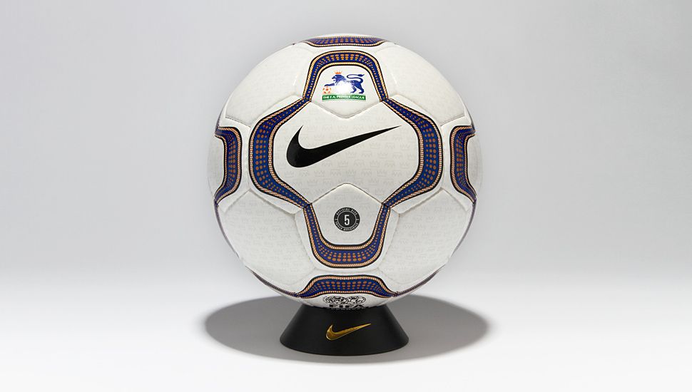 Bong Nike Ngoai Hang Anh- Bong Nike Premier League 2000-2001