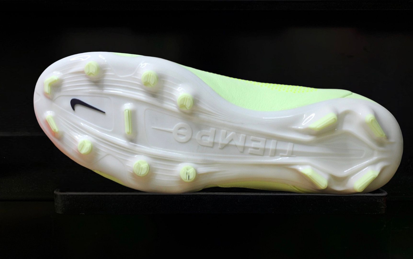 Nike Tiempo Legend 9 Academy MG Luminous pack màu xanh lá mạ DA1174-705
