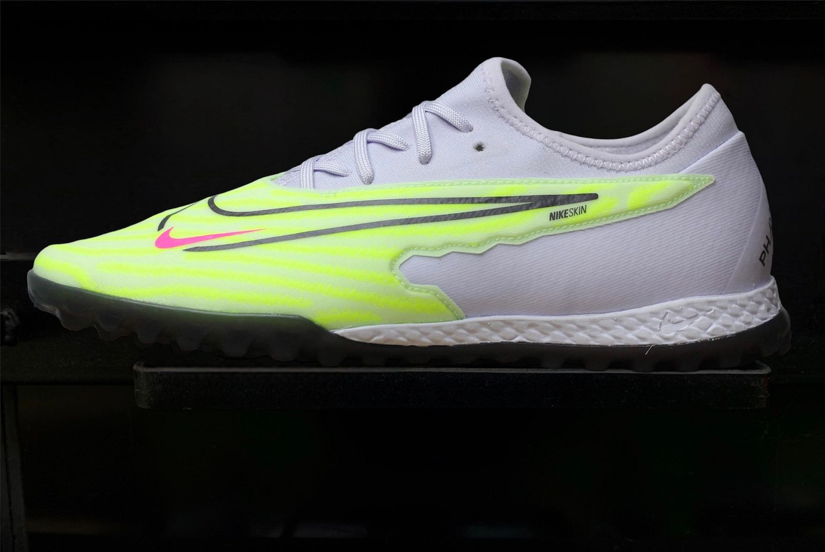 Nike Phantom GX Pro TF React màu xanh chuối - Luminous pack DD9466-705