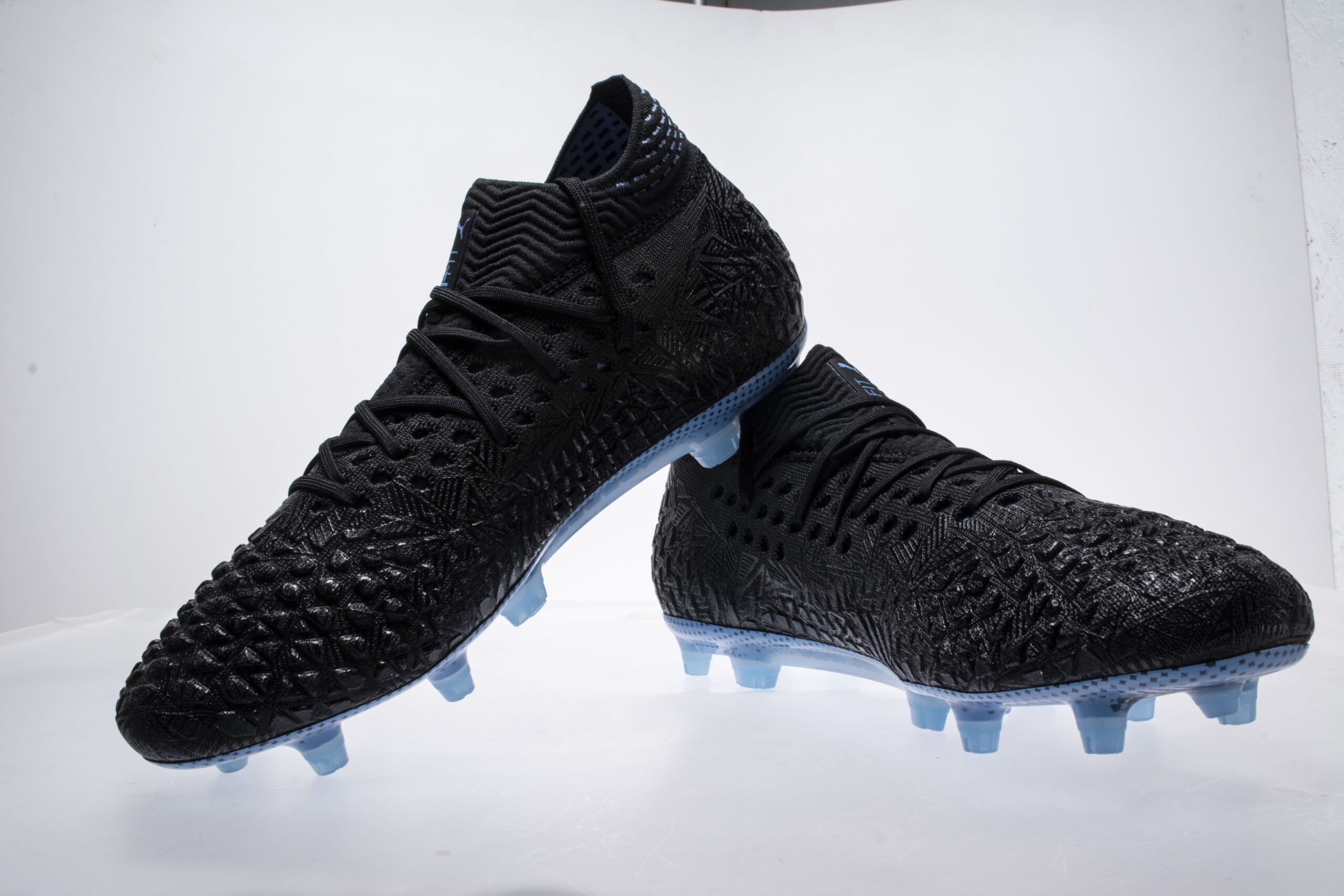 Đánh giá giày Puma X Man City Future 4.1