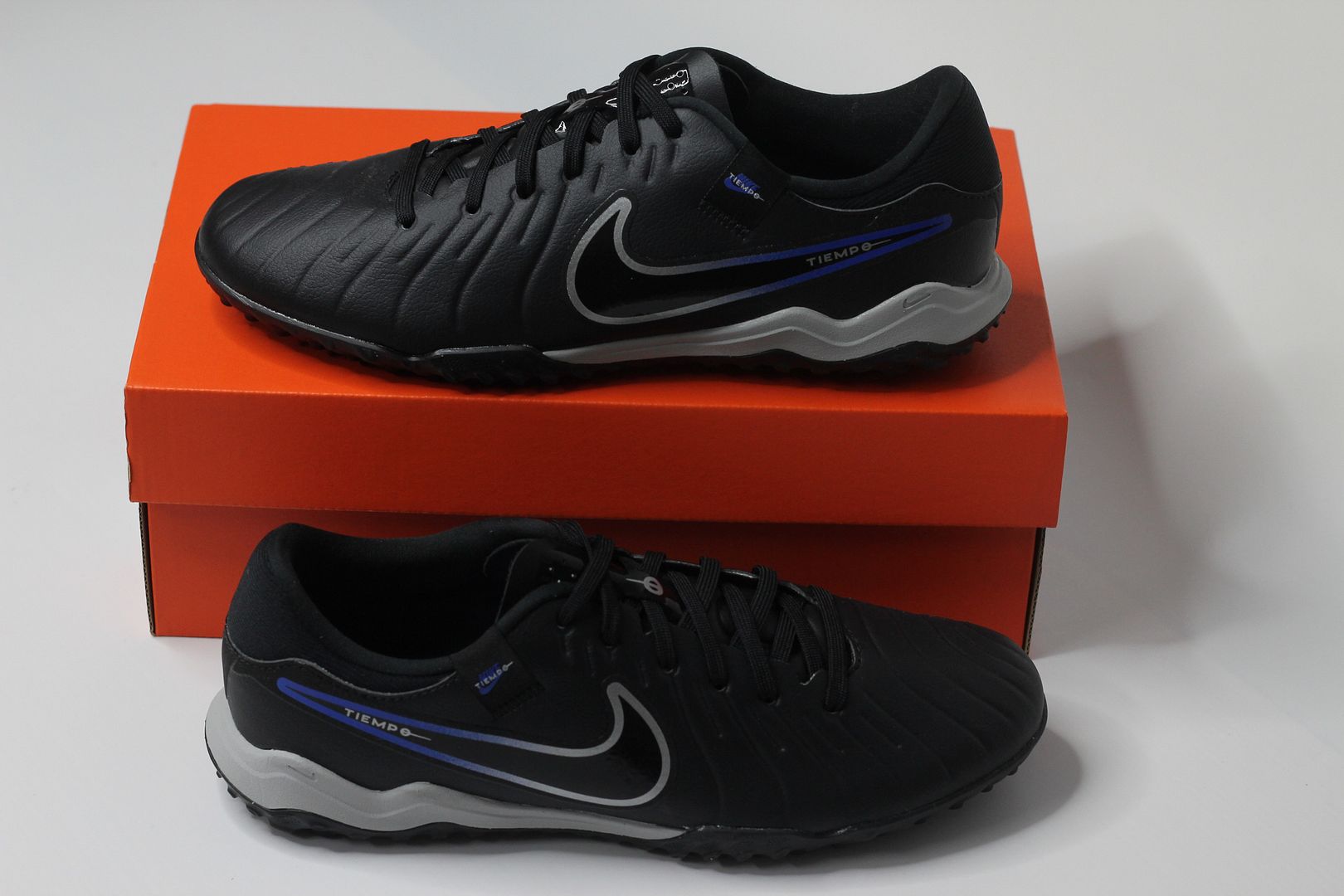 Nike Tiempo Legend 10 Academy TF Shadow pack màu đen trắng DV4342-040