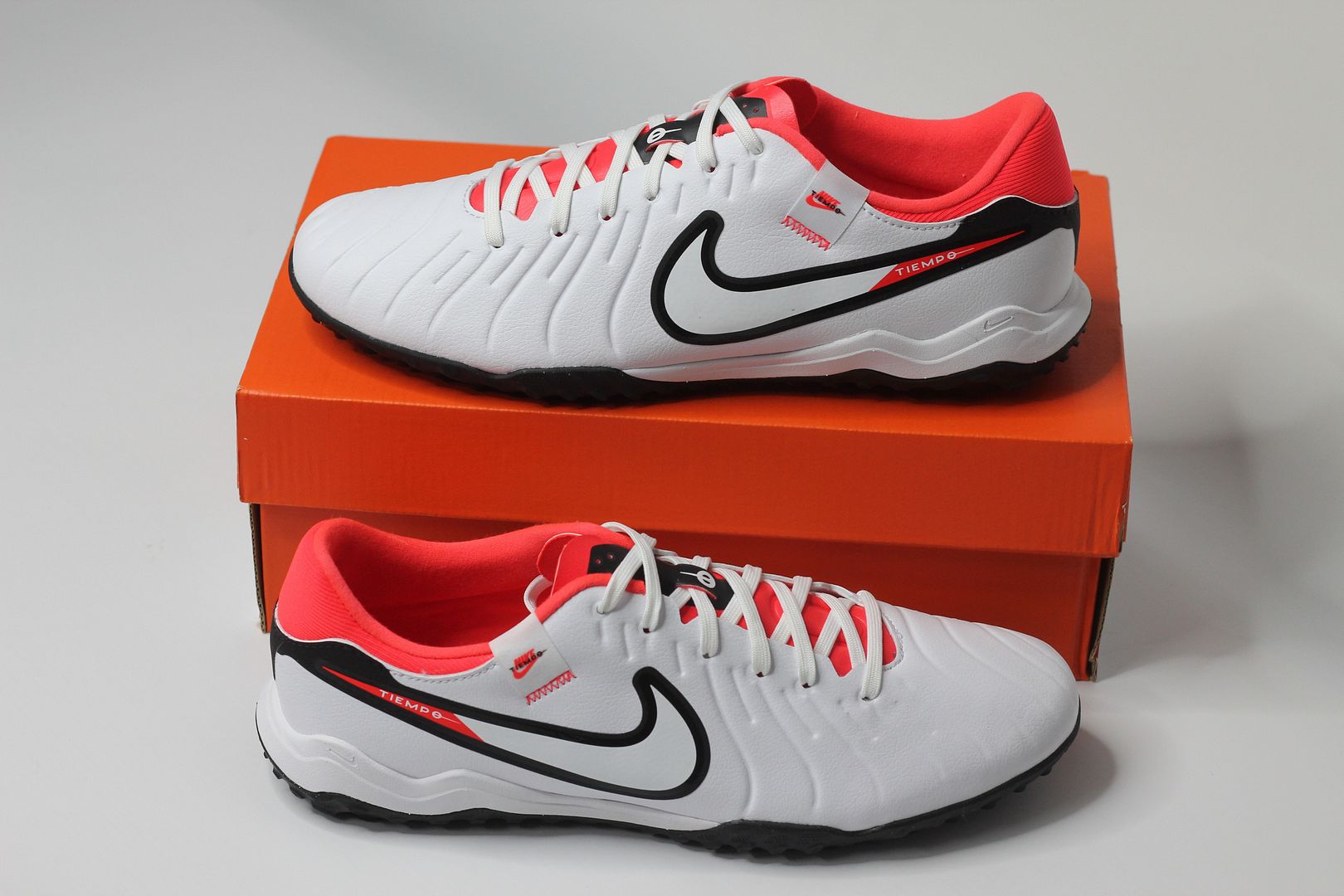 Nike Tiempo Legend 10 Academy TF Ready pack màu trắng đỏ DV4342-100