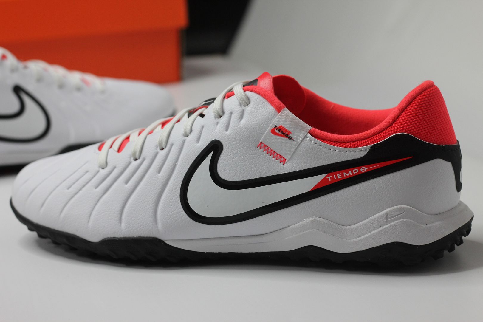 Nike Tiempo Legend 10 Academy TF Ready pack màu trắng đỏ DV4342-100