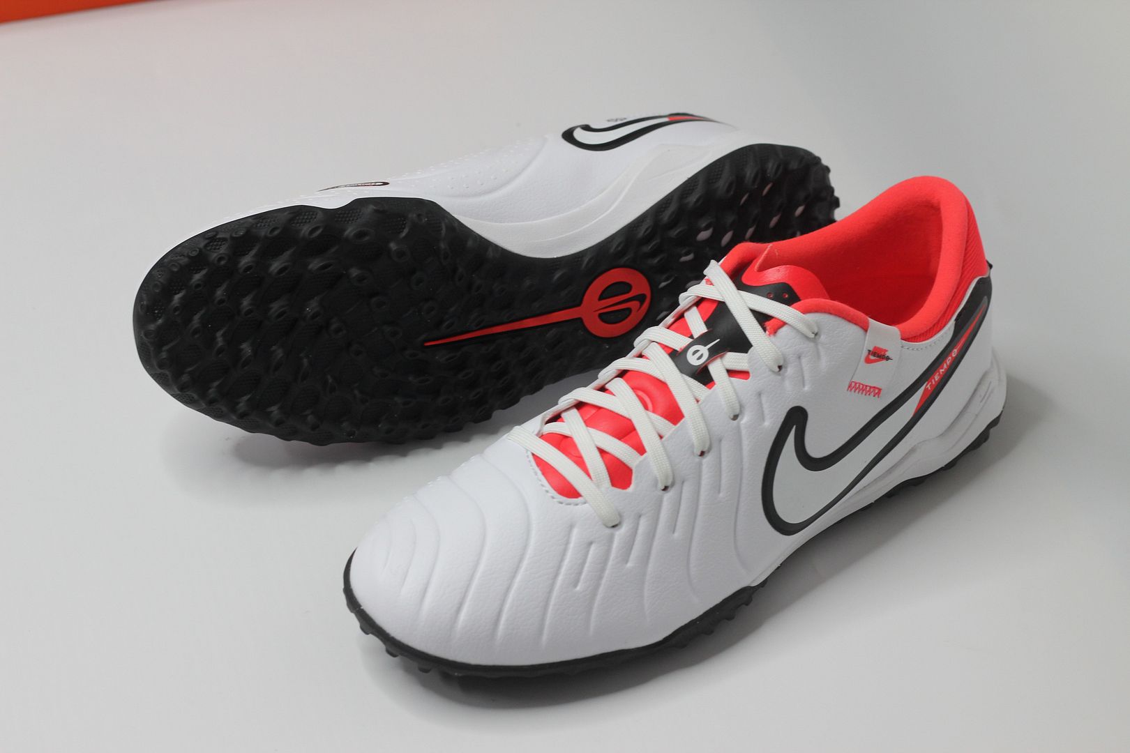 Nike Tiempo Legend 10 Academy TF Ready pack màu trắng đỏ DV4342-100