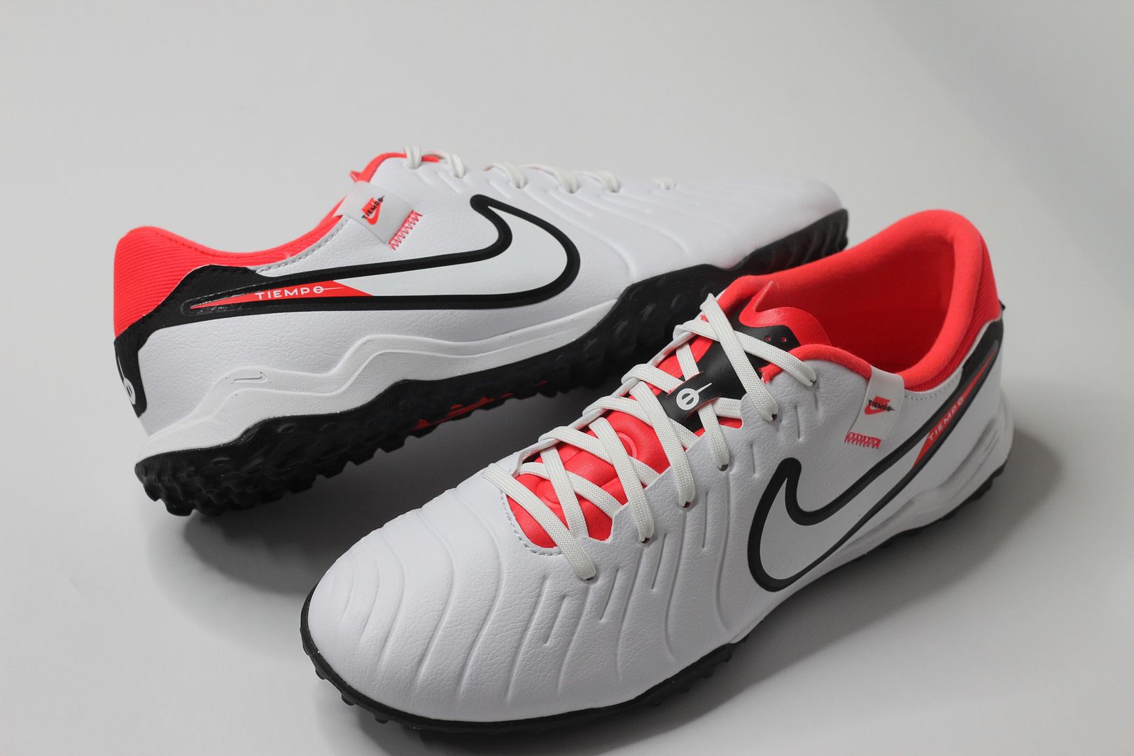 Nike Tiempo Legend 10 Academy TF Ready pack màu trắng đỏ DV4342-100