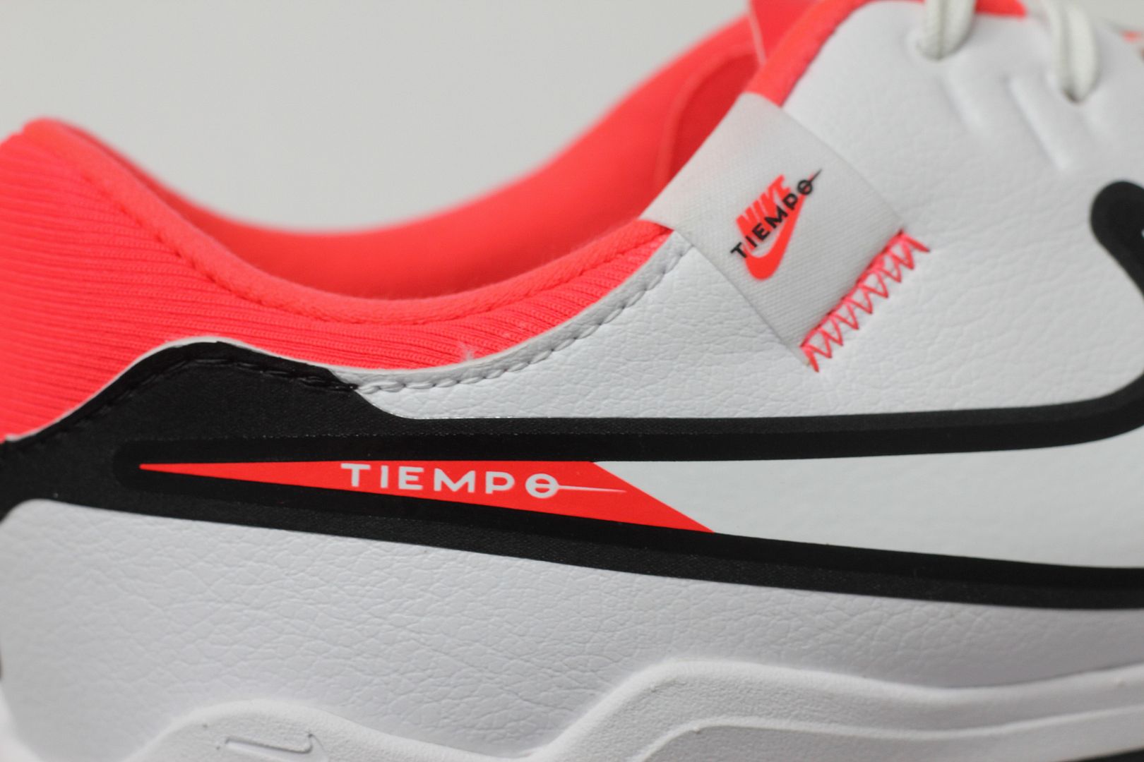 Nike Tiempo Legend 10 Academy TF Ready pack màu trắng đỏ DV4342-100