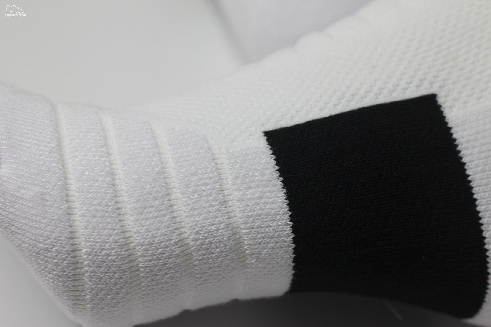 Tất bóng đá Crew Eagle Socks màu trắng, cổ thấp