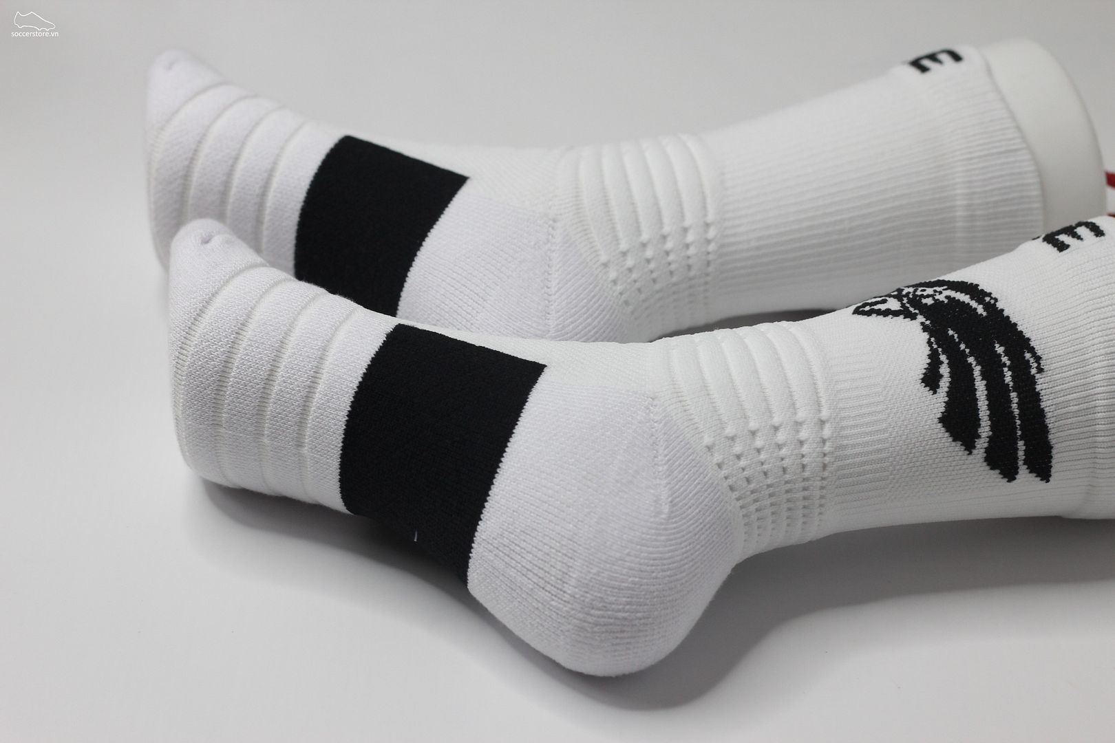 Tất bóng đá Crew Eagle Socks màu trắng, cổ thấp
