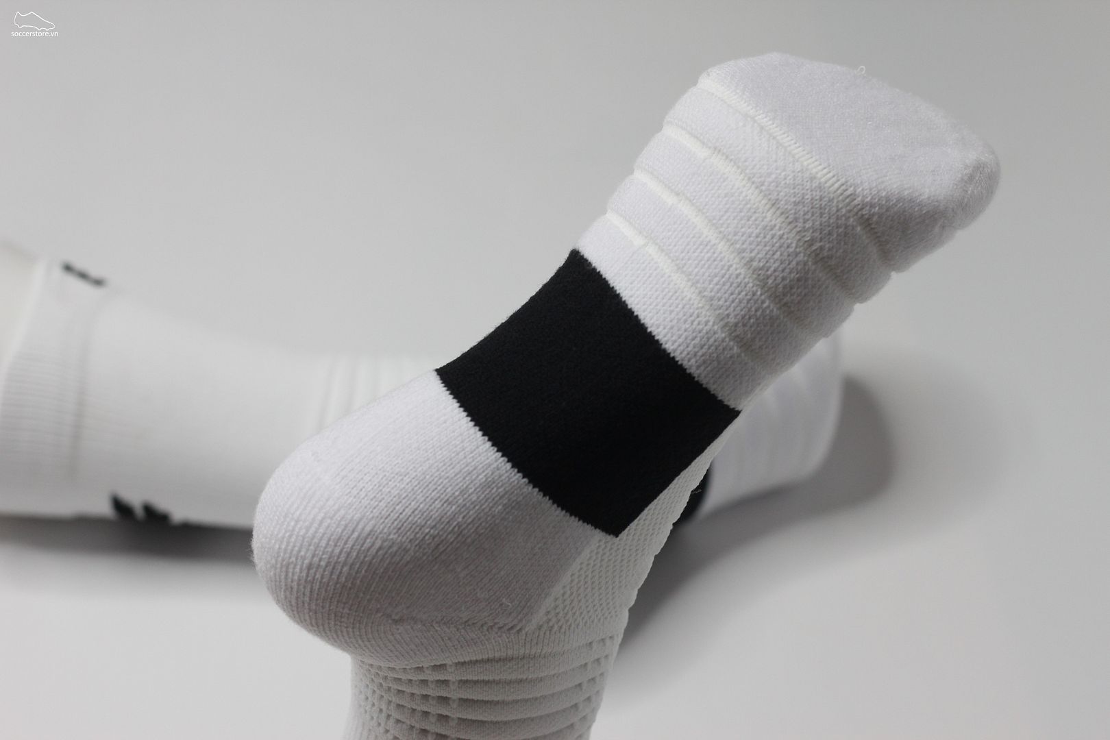 Tất bóng đá Crew Eagle Socks màu trắng, cổ thấp
