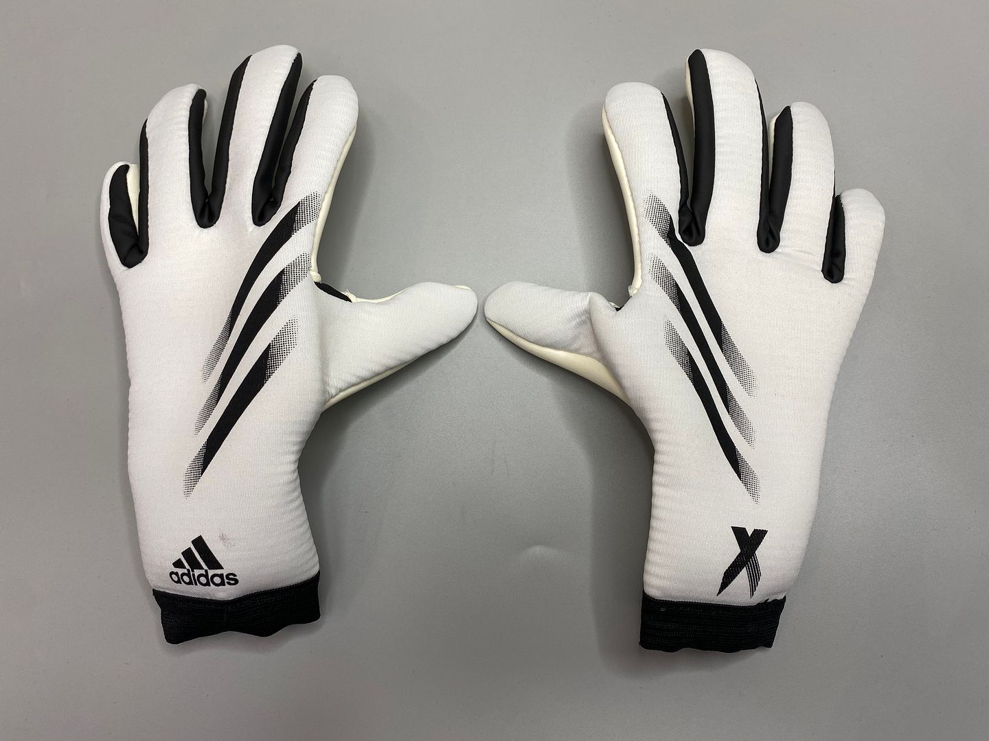 Găng tay Adidas X GL Traning 2022 màu trắng đen - FS0427
