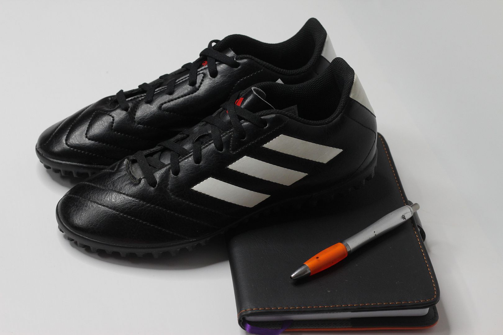 Adidas Goletto VII TF - Core Black/ Cloud White/ Red - FV8703