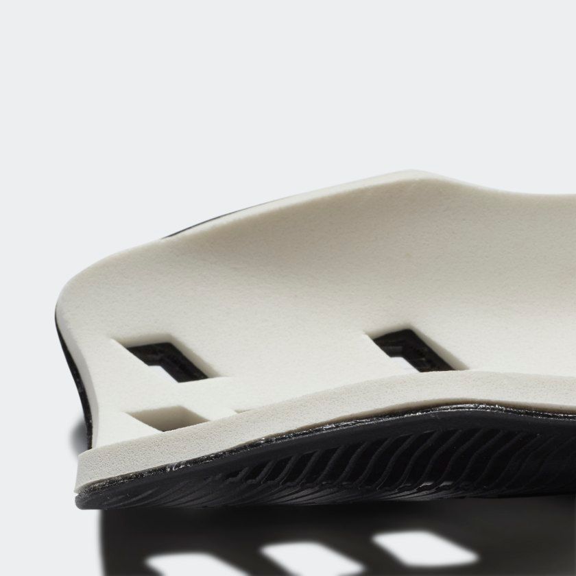 Ốp bảo vệ ống đồng Adidas Tiro Club ShinGuard GI6387