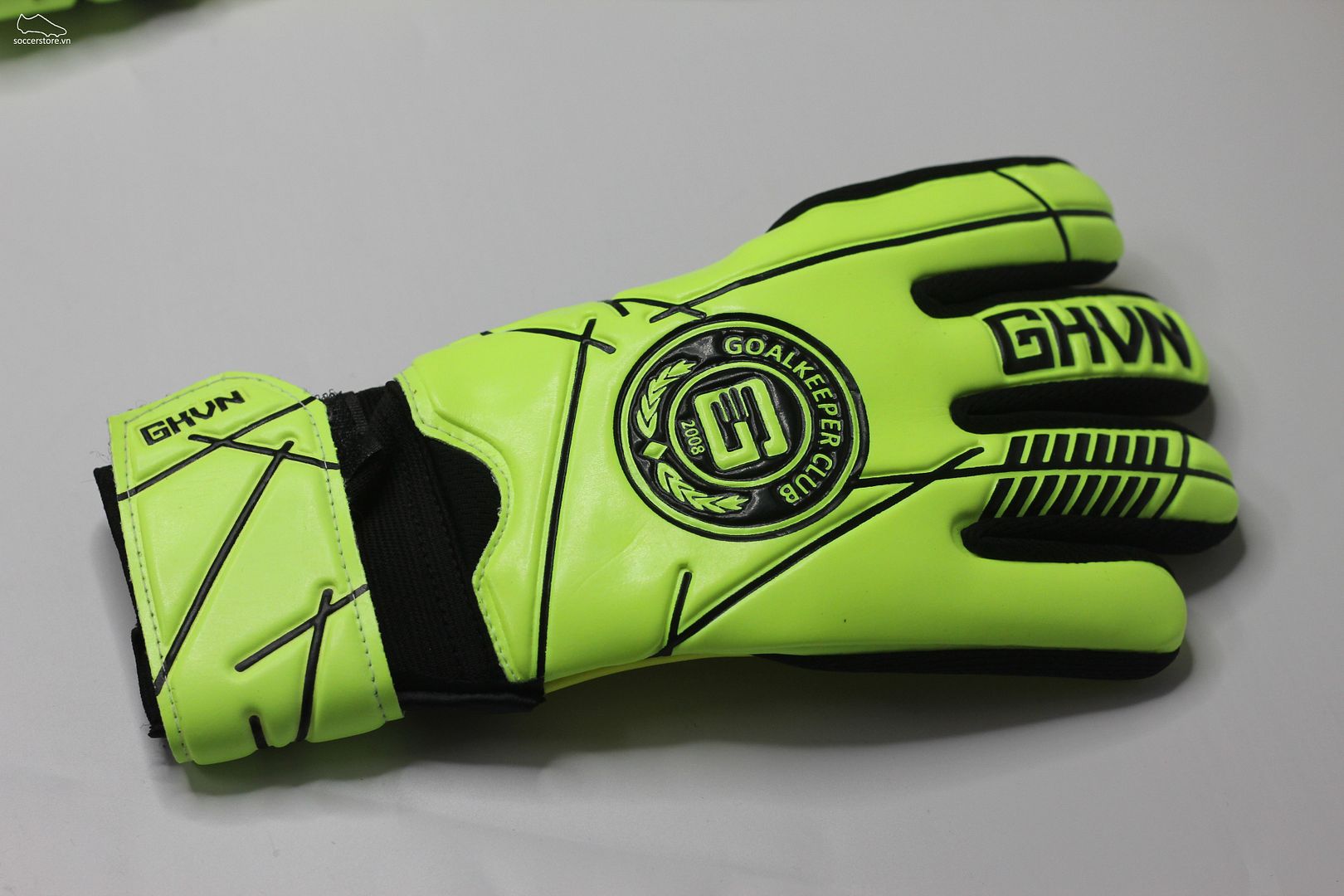 Găng tay thủ môn GKVN Bền - màu xanh neon 