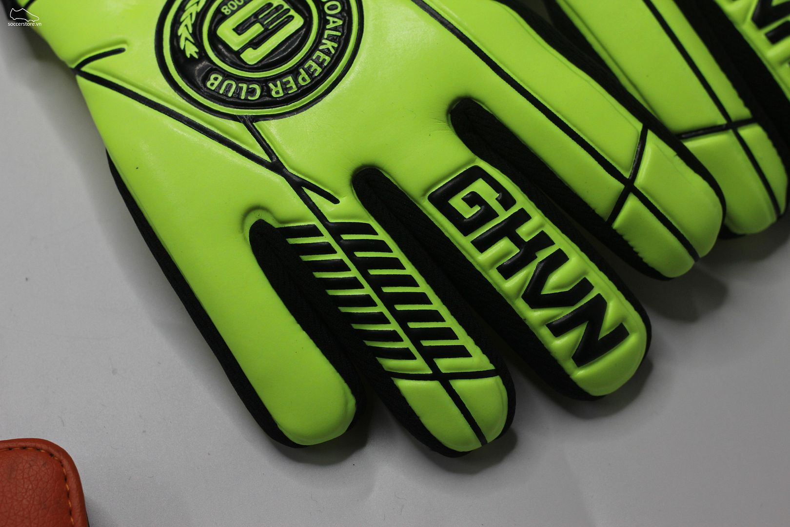 Găng tay thủ môn GKVN Bền - màu xanh neon 