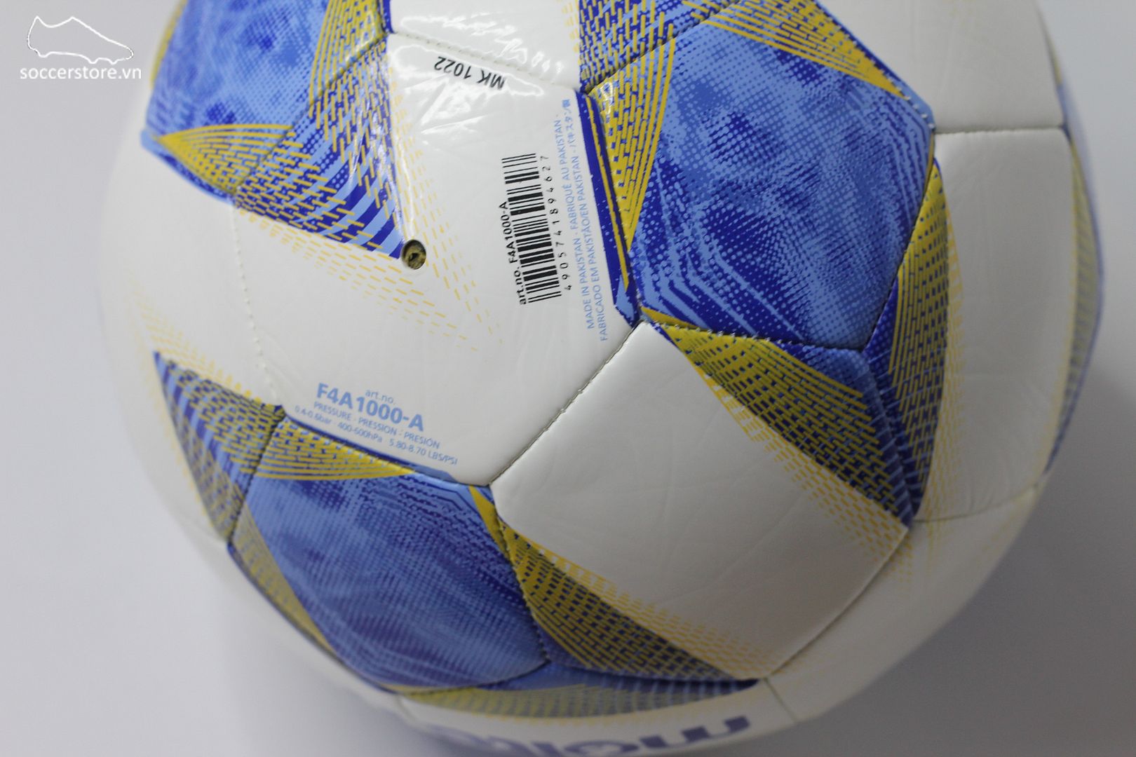 Quả bóng đá Molten F4A1000-A size 4
