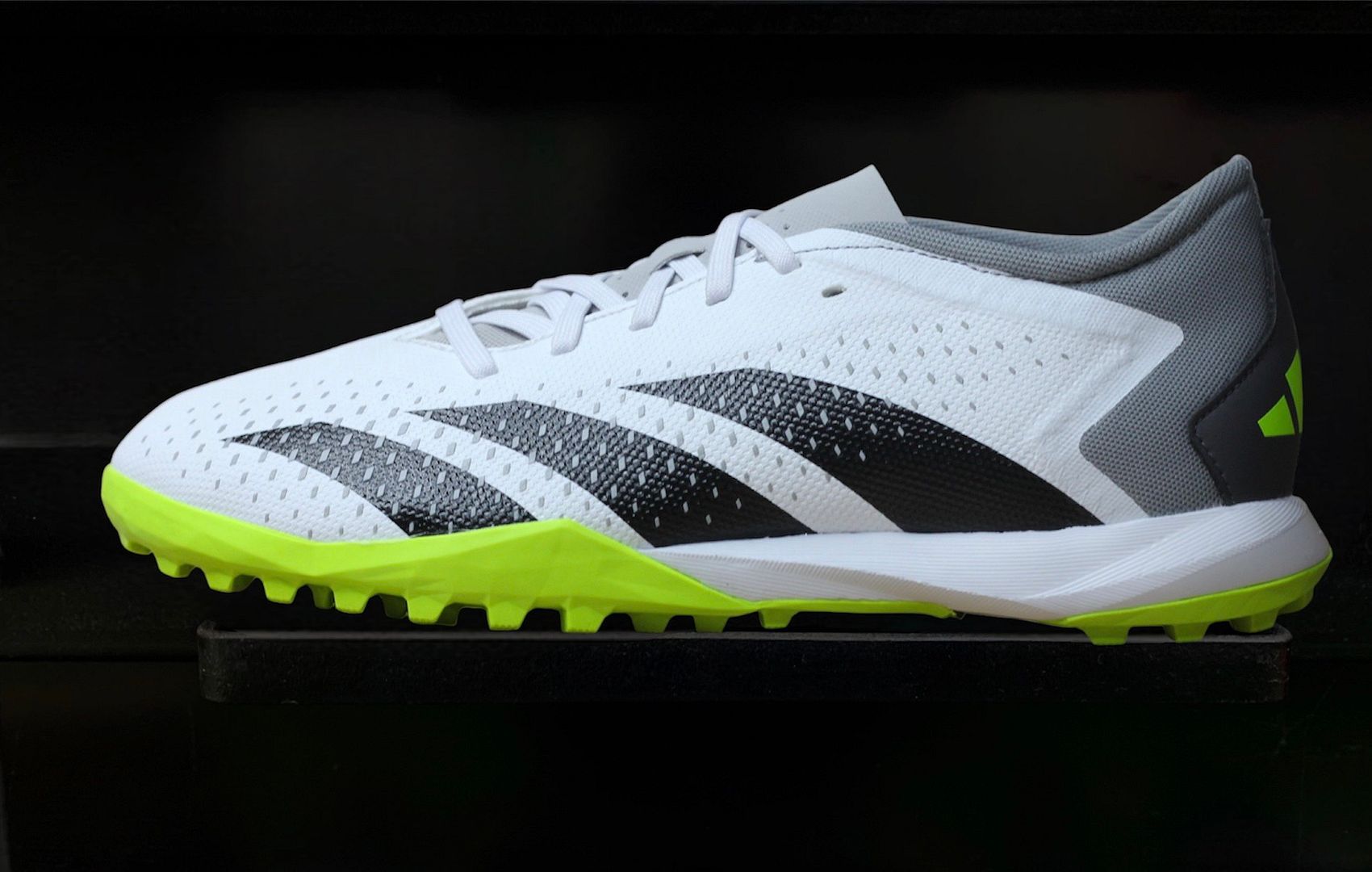 Adidas Predator Accuracy.3 L TF Crazyrush pack màu trắng đế xanh GZ0003
