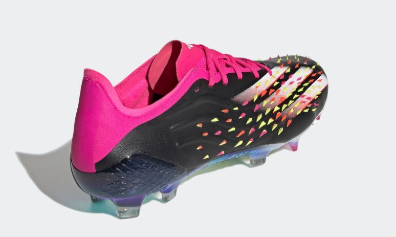 Giày bóng đá Adidas PreCopX