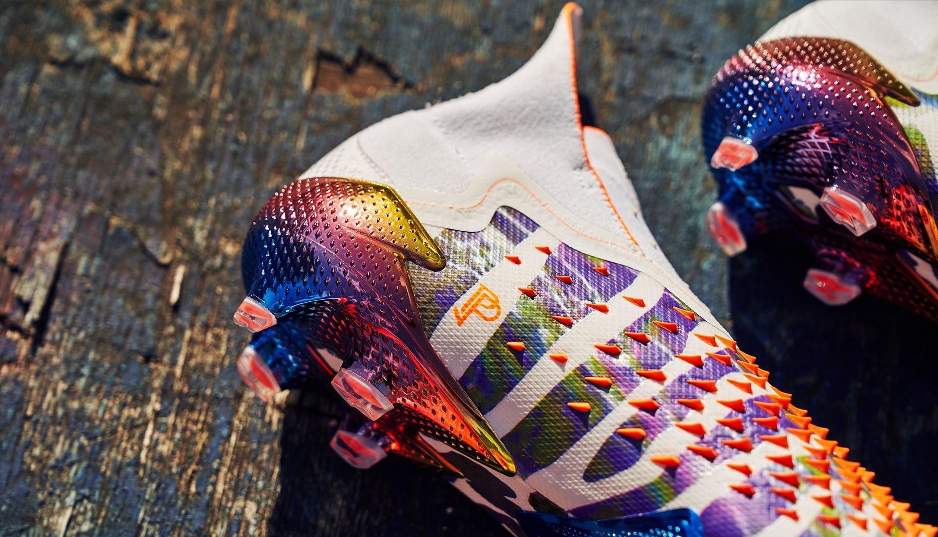 giày Adidas Predator Freak Paul Pogba x Stella McCartney