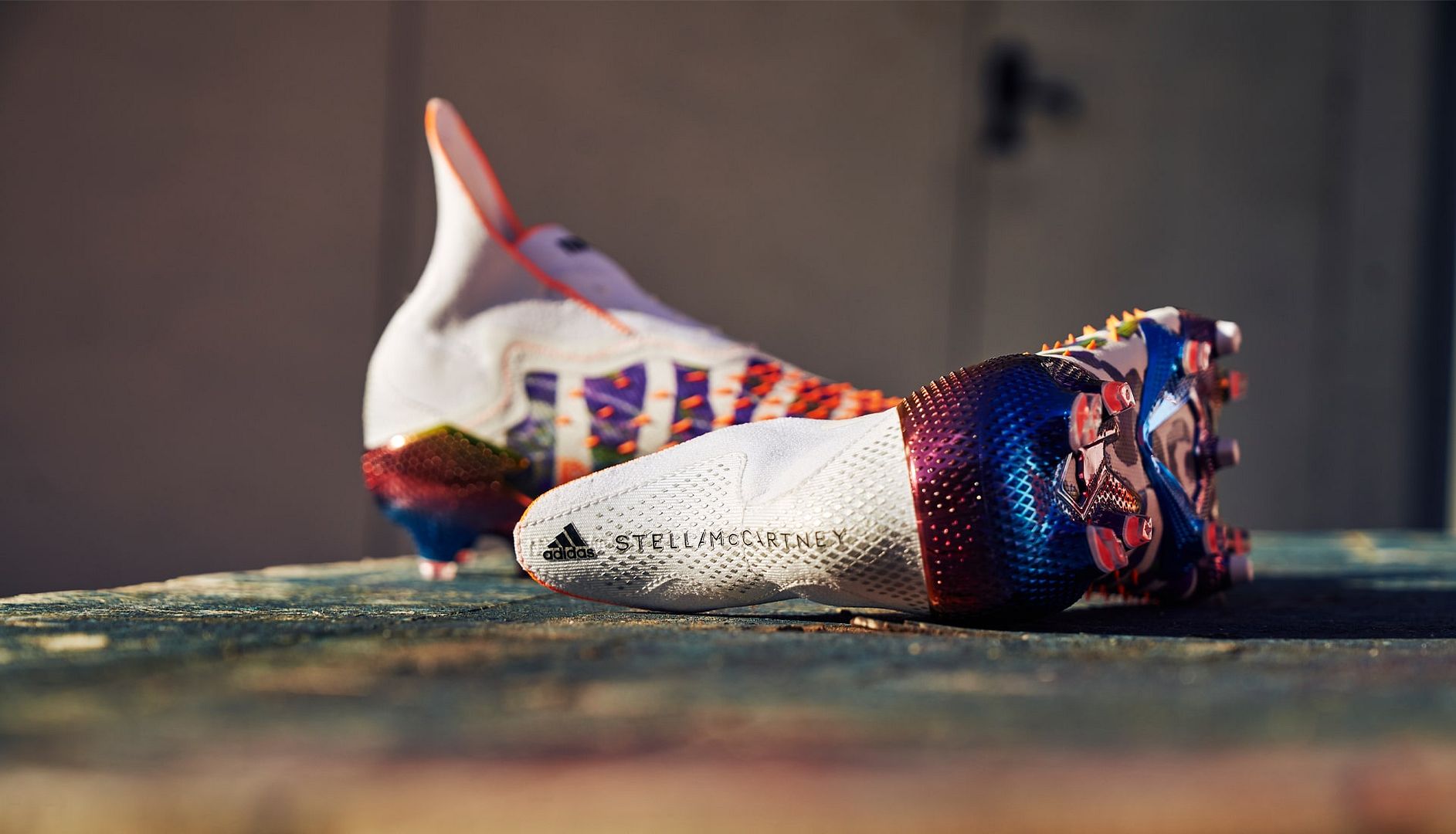 giày Adidas Predator Freak Paul Pogba x Stella McCartney