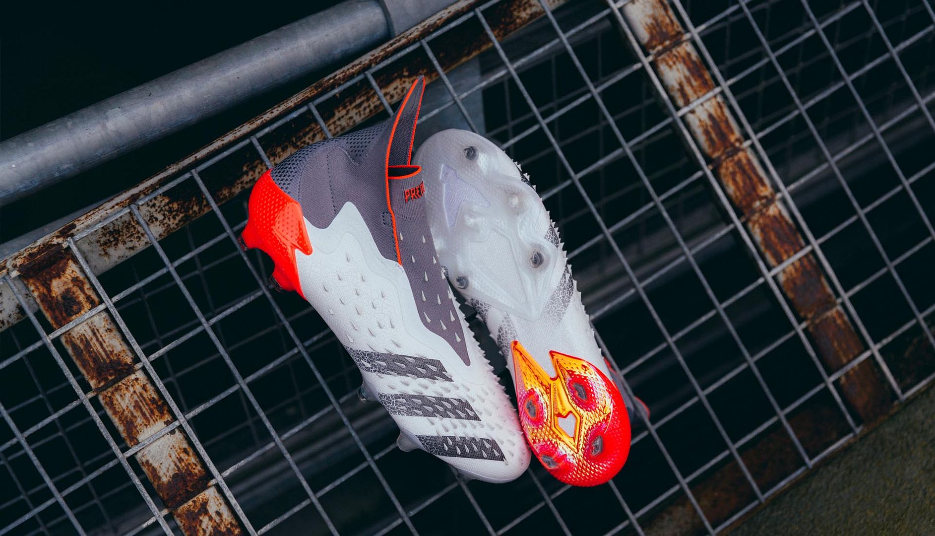 Giày Adidas Predator Freak White Spark