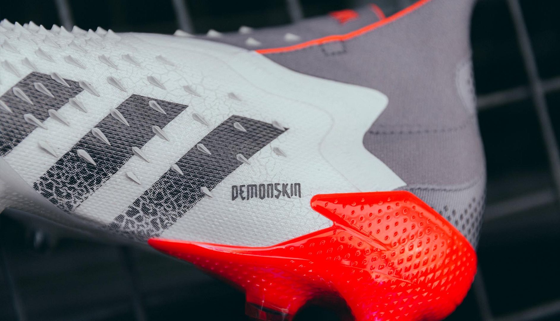Giày Adidas Predator Freak White Spark