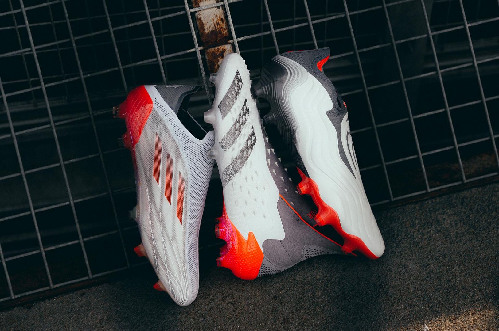 Giày Adidas White Spark