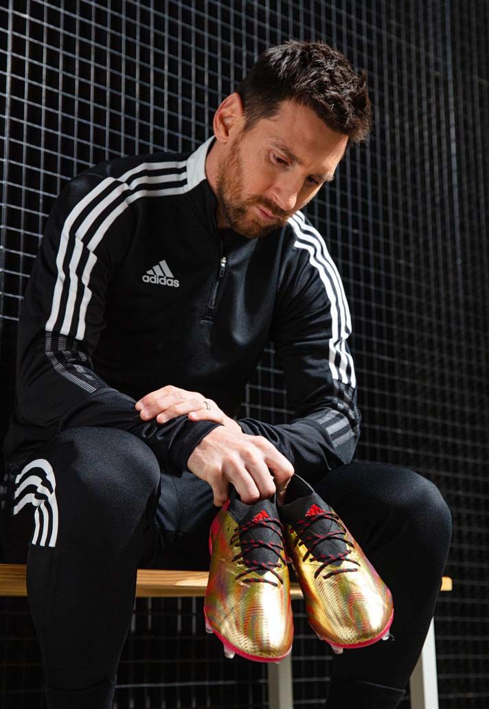 Giày bóng đá Adidas Nemeziz showpiece